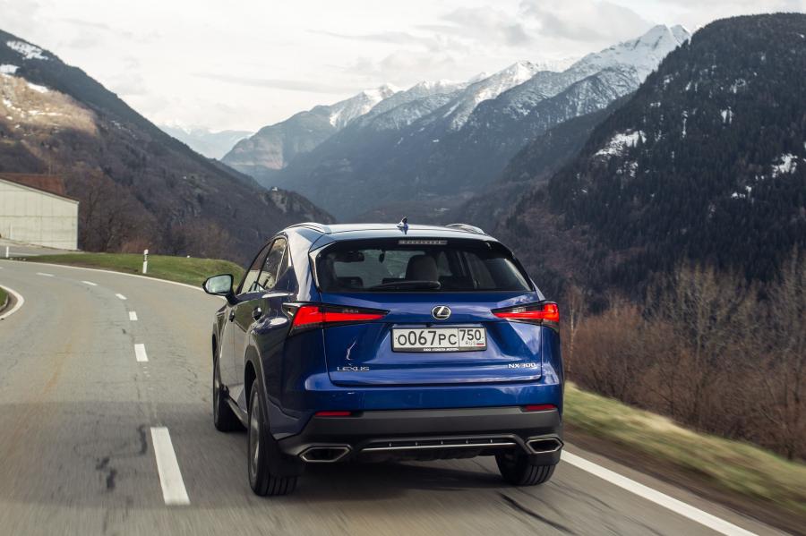  Lexus NX300 F-Sport 2017 года  (WW) (фото 29 из 43)